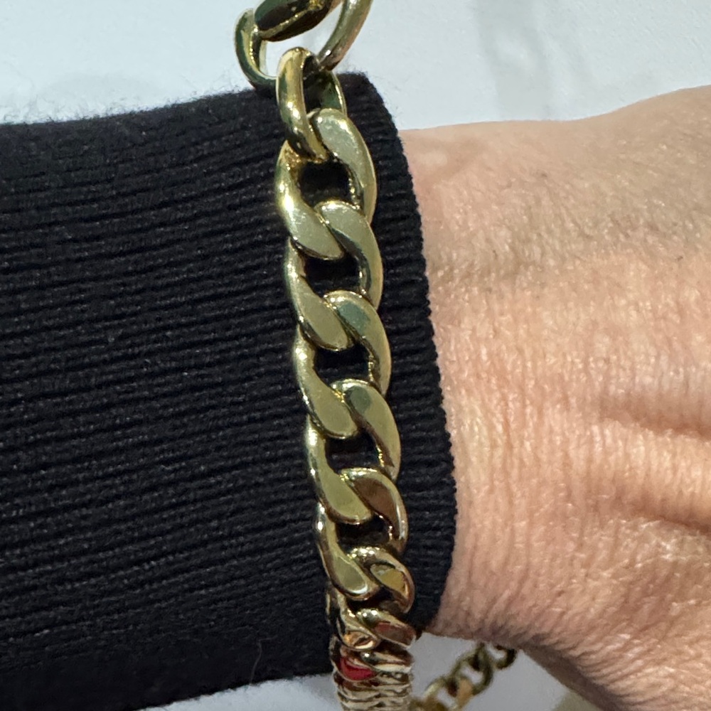 Elegant Gold Tone Cuban Chain Necklace - Picture 3 of 6
